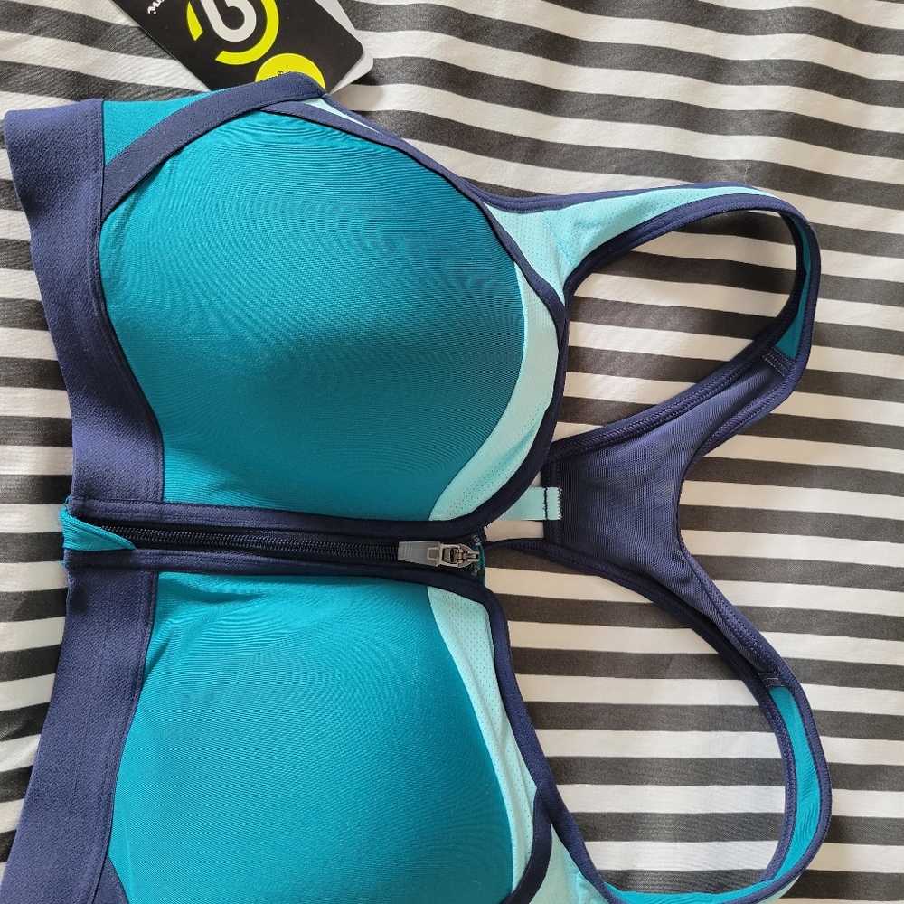 Champion 36D sport bra